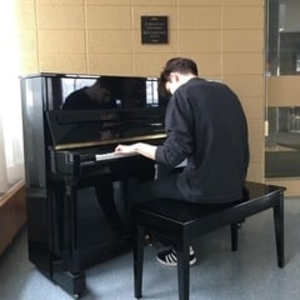 Clément - Prof de piano - Saint-Martin-du-Vivier