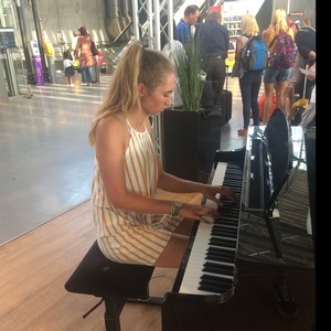 Lucie - Prof de piano - Beauvoisin