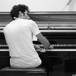 Lorenzo - Prof de piano - Paris