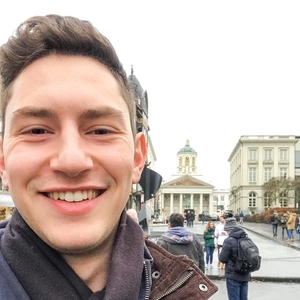 João - Prof de portugais - Ixelles