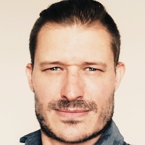 Sylvain - Prof de cartomancie - Bessenay
