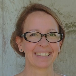 Lynda - Prof de couture - Bagneux