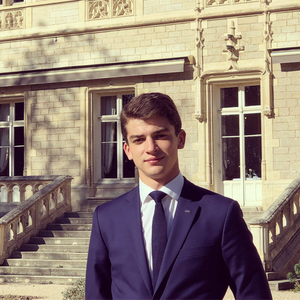 Bertrand - Prof d'aide aux devoirs - Écully