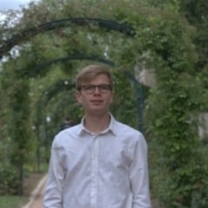Louis - Prof de préparation concours sciences po - Paris