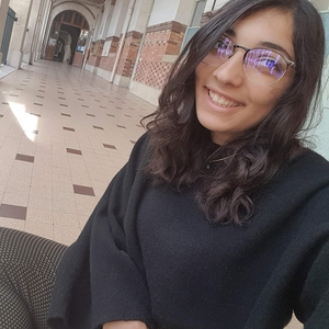 Leyane - Prof de français - Paris