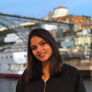 Maya - Prof de français - Paris