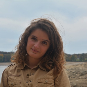 Laura - Prof d'initiation informatique - Sainte-Croix