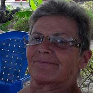 Sylvie - Prof de maths - Montereau-sur-le-Jard
