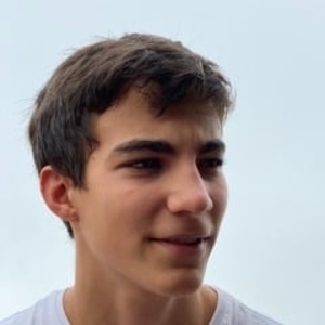 Anton - Prof de physique - Paris