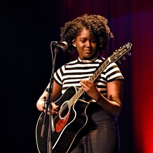 Angie - Prof de guitare - Paris