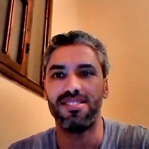 Hassan - Prof de commentaire de texte - Seillons-Source-d'Argens