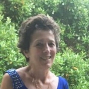 Elisabeth - Prof de physique - Saint-Briac-sur-Mer