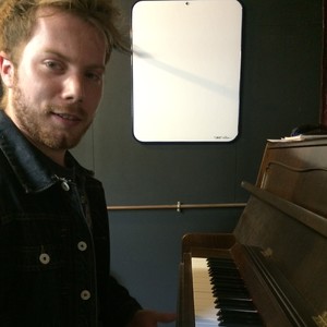 Victor - Prof de basse - Mériel