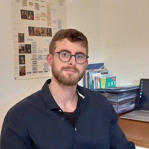 Thomas - Prof d'histoire - Dole