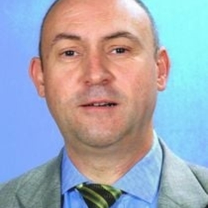 Eric - Prof d'économie - Dijon