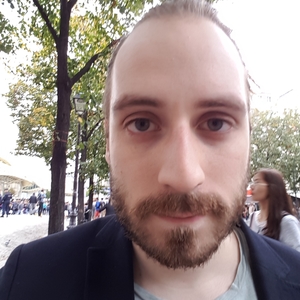 Pierre - Prof de philosophie - Paris