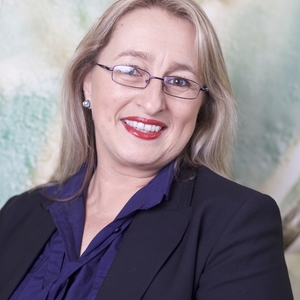 Julie - Prof d'anglais britannique - Saint-Colomb-de-Lauzun