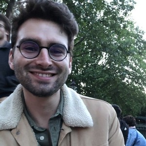 Romain - Prof d'histoire - géo - Paris