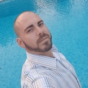 Nicolas - Sortie d'école & baby-sitting - Fréjus