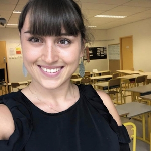 Julia - Prof d'aide aux devoirs - Clichy