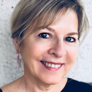 Marie - Prof d'aide aux devoirs - Athée