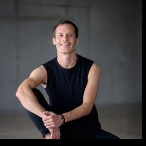 Dearden - Prof de yoga - Lyon 4e