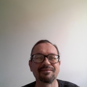 Yuriy - Prof d'expression écrite - français - Paris