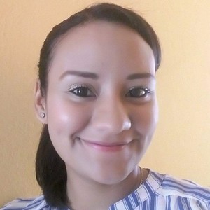 Laura - Prof d'expression orale - anglais - Gentilly