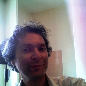 Henri - Prof de maths - Paris