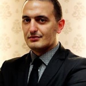 Ousema - Prof d'économie - Paris