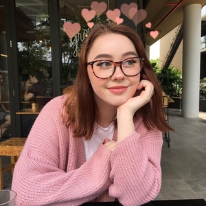 Clara - Prof de maths - Paris
