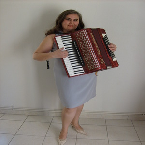 Elza - Prof de solfège - Les Mages