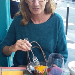 Anne - Prof d'histoire - géo - Paris