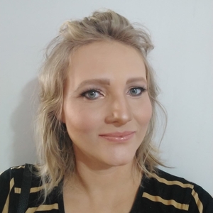 Elisandra - Prof de portugais brésilien - Tours