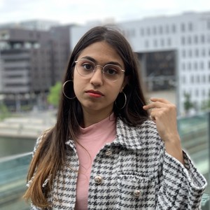 Latifa - Prof de maths - Lyon