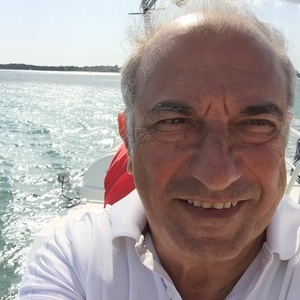 Elie - Prof de physique - chimie - Lyon 1er