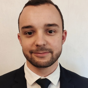 Remy - Prof de management et gestion d'entreprise - Amiens