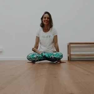 Laura - Prof de yoga - Massy