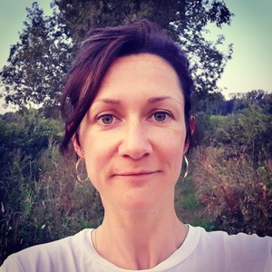 Marie - Prof de yoga - Loos