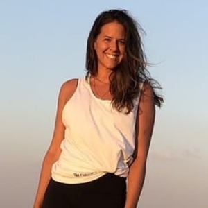 Eva - Prof de yoga - Paris