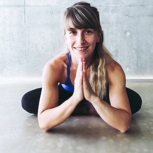 Camy - Prof de yoga - Couzon-au-Mont-d'Or