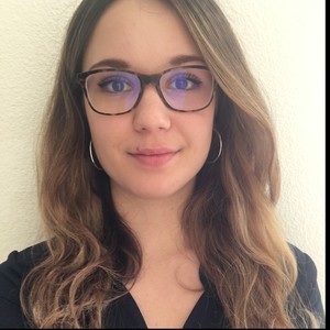 Lisa - Prof d'anglais - Poitiers