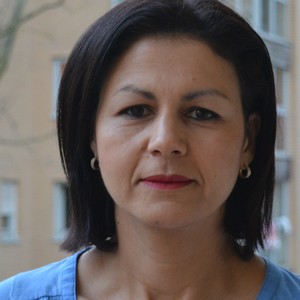Yasmine - Prof de français - Grande-Synthe