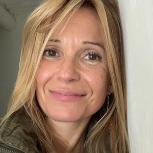 ISABELLE - Prof de français - Quincy-Voisins