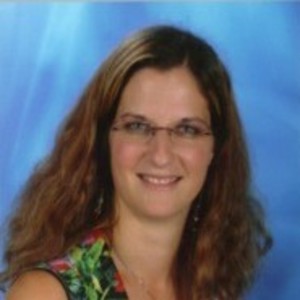Amandine - Prof d'éducation civique - Thônex