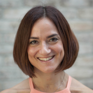 Emma - Prof de yoga - Paris