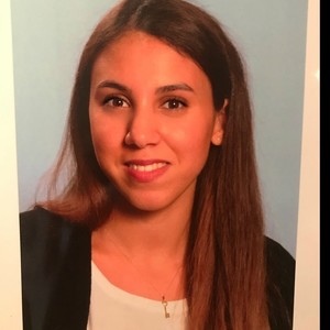 Nadia - Prof de marketing - Drancy