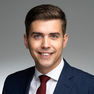 Alexandre - Prof d'économie - Nyon
