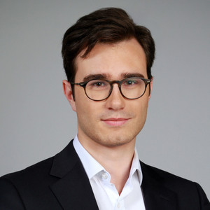 Nicolas - Prof de finance - Paris