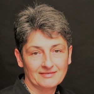 Edith - Prof de comptabilité - Angles